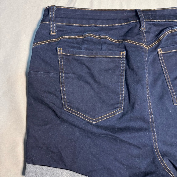 Wax Jean Denim Shorts Size 16–18 High Rise 3.5” Inseam Cuffed Blue Distressed - Picture 10 of 12